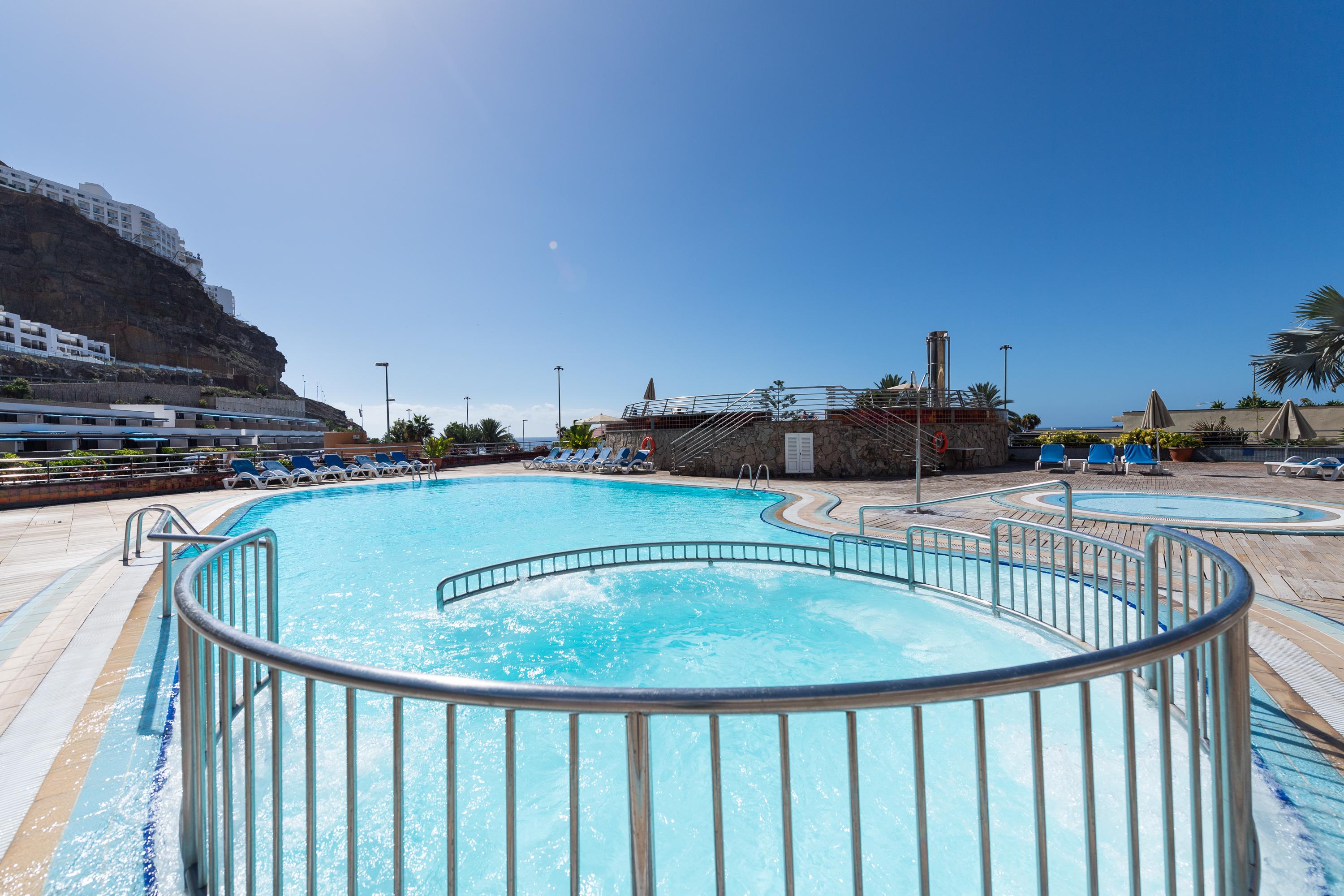 Club Playa Aparthotel 4*